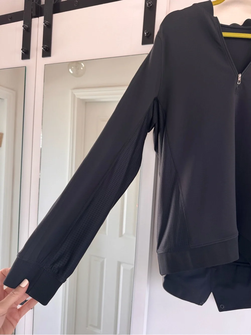 Men's Black Half-Zip Performance Pull Over